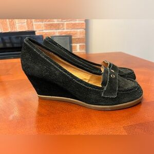 Aldo women’s 8 wedge loafers, suede, black